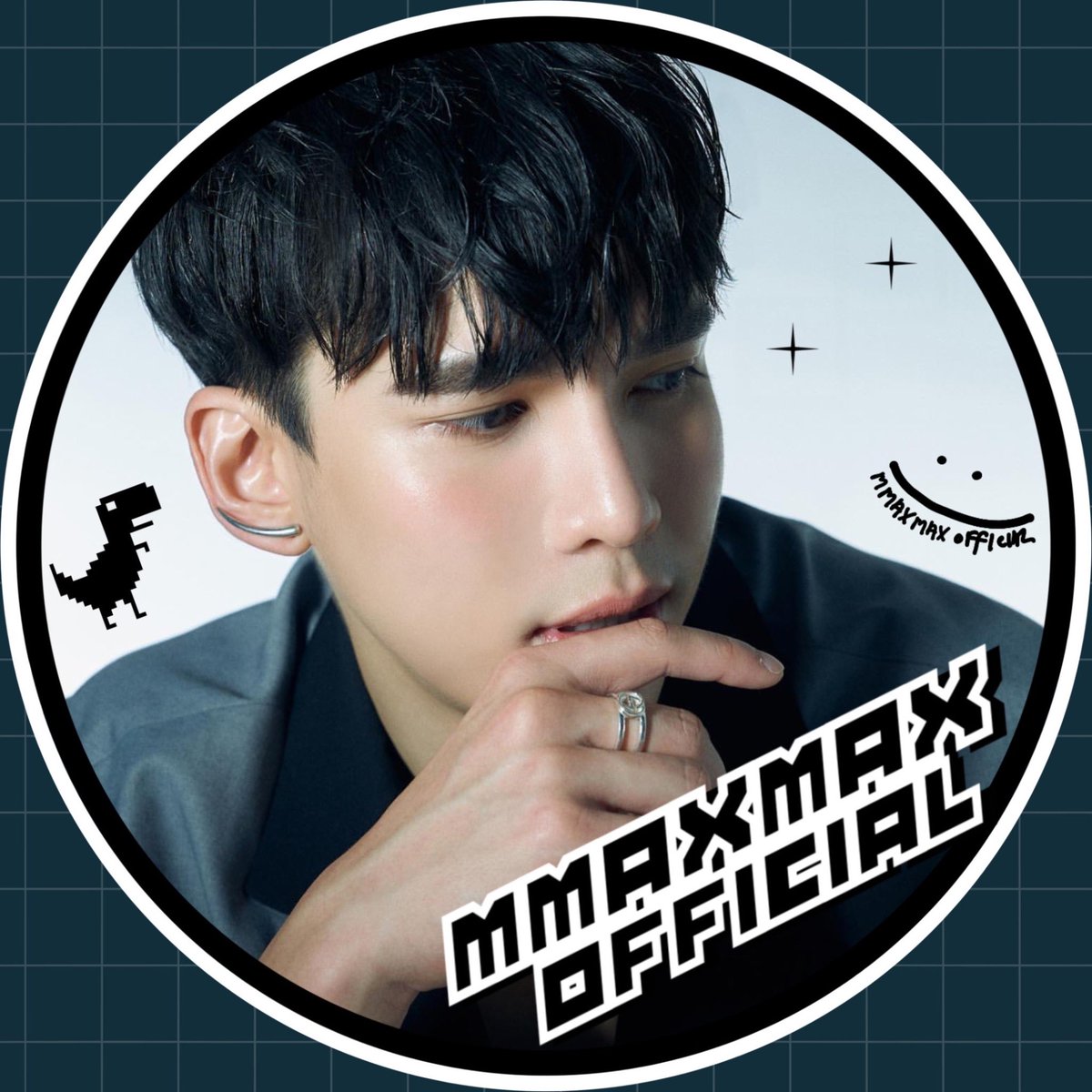 mmaxmaxofficial's tweet photo. พลิกโฉมใหม่ ไฉไลกว่า ดิสใหม่ เฮดใหม่ต้อนรับเดือนพฤษภาคม คม คม คมม🦖🌪

#NewProfilePic
#mmaxmax #ไดโนกรธัสส์ https://t.co/41DRaNGnWT