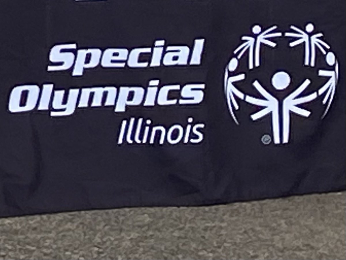 MrsFoley_SD54's tweet photo. Great event today…until the tornado sirens! Thanks for all you do @D54CoachKelly!  #WeAre54 #SpecialOlympics https://t.co/p8oNYnKG0I