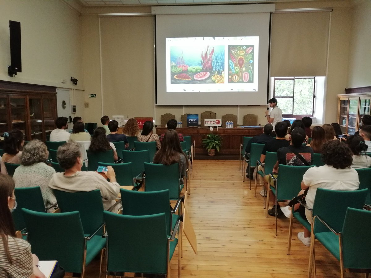 iberozoa's tweet photo. Empezamos con Javier Mugueta, los primeros mares de la historia y las criaturas que lo habitaban, antepasados de los linajes y #ecosistemas actuales. Los #fosiles marinos ibéricos también suponen un patrimonio esencial, como es el caso del #equinodermo Gyrocistis 🐙💀
@IGME1849 https://t.co/A0h6nzo8hq