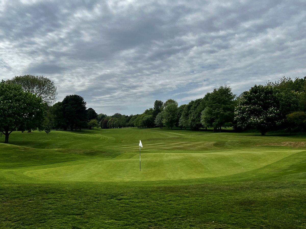 trickgolfshow's tweet photo. Lovely afternoon #Golfing @hesslegolfclub in Mixed Match for @ThonockPark #BeautifulCourse Excellent Condition, Great Food &amp; Wonderful Hospitality #HighlyRecommended 🏌️‍♂️⛳️🏌️‍♀️ @YUGCUK https://t.co/wjh9n379Uv