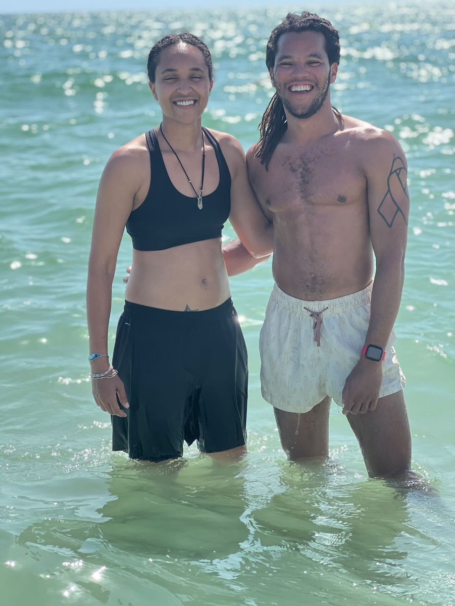 TayDONTLeaveMe's tweet image. Still, an Amara Parker fan account