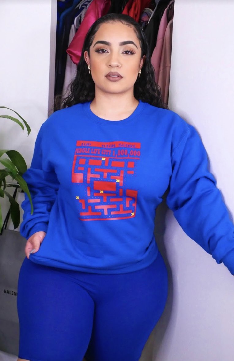 Junglelifecity's tweet photo. Shop https://t.co/cJ92gEISVX #fashion #clothes #onlinestore #holditdown #clothing #hiphop #stayfly #streetwear #tshirt #hot97 #urban #turnup #youknowthevibes #kissedbykwn #designer #streetstyle #vibes #models #drip #outfit #salute #apparel #closet #litty #litasf #turnt #model https://t.co/wlNHd6LkSk