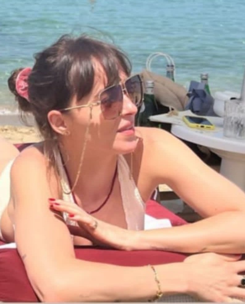 Ela não precisa de filtros, e linda 💖
#DakotaJohnson