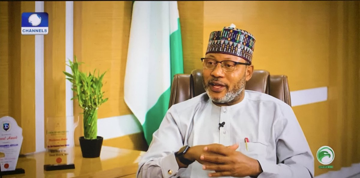 toluogunlesi's tweet photo. HM @MohdHAbdullahi, Minister @FMEnvng - We intend to now focus on complex sites remediation; the actual complex sites where there’s been the most damage, to the land and water; we will now be focusing on these areas. #OgoniCleanUp #NDCleanUp #GovtAtWorkNG https://t.co/bi5NgOTk1V