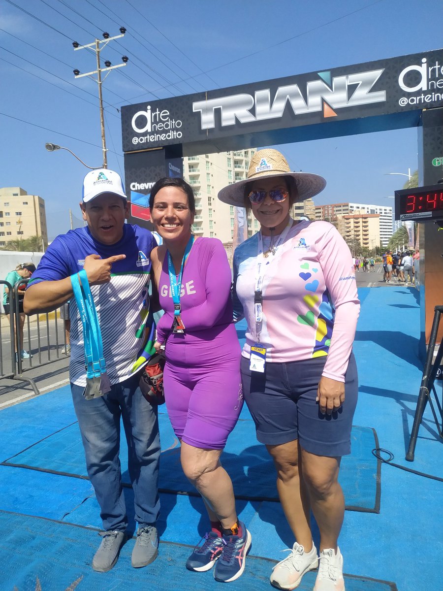 #AnzoateguiTeEnamora presente en el recibimiento de los atletas del Trianz 2022, a la organización del evento nuestra sincera felicitación por el impecable trabajo hilvanado este día

Trianz 2022 son ustedes orgullo de #Anzoategui