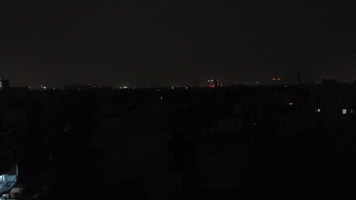 HamaraGoogle's tweet photo. No electricity in #Gurgaon. Another day without electricity. Hardly 5-6 hrs of electricity supply in the last 24-hrs. 

#Gurugram #PowerCut @PowerHaryana #NoElectricity #Haryana #suffering @cmohry @DC_Gurugram @GoI_MeitY @OfficeOfRKSingh @MinOfPower https://t.co/tpujgst7mo