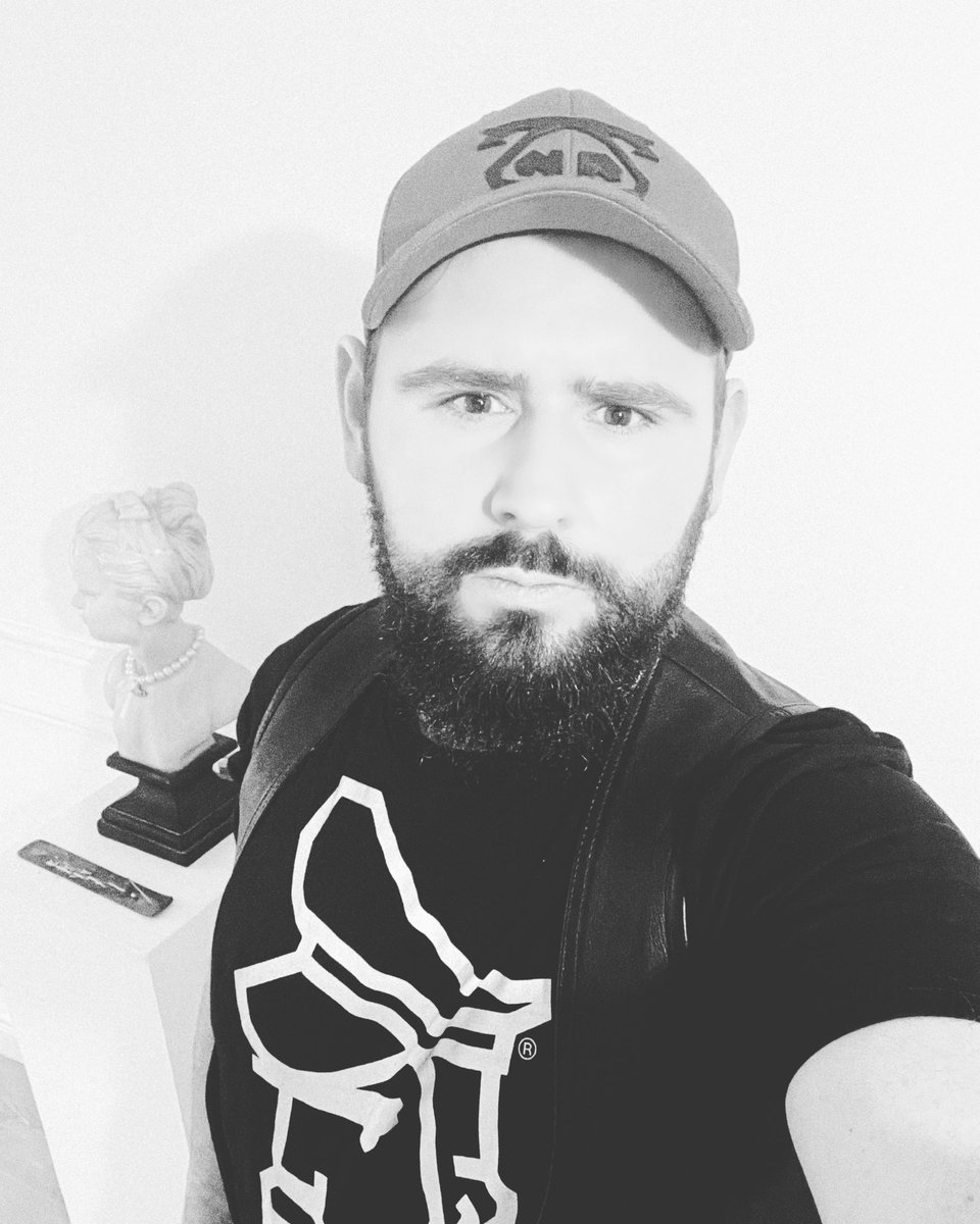 LeatherDaddyPig's tweet photo. Do it for daddy tee! ๐ช๐ป๐ @difdaddy1 #doitfordaddy #gaydaddy #leatherdaddy #leatherdaddies #leatherman #leathermen #leatherfetish #leatherkink https://t.co/2Hvz0I7Frt