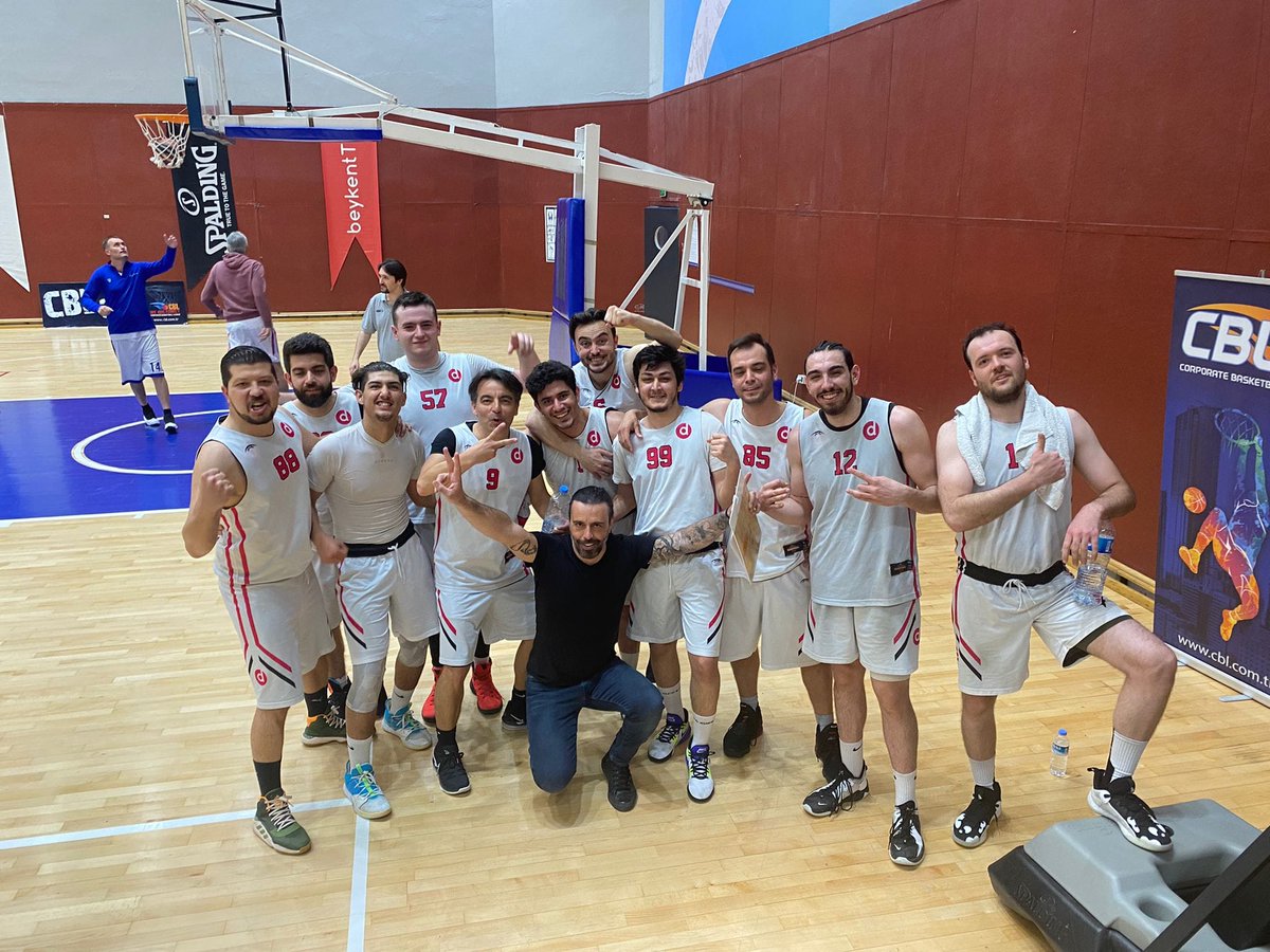 duguncom's tweet photo. Kurumsal Basketbol Liginde takımımız, İstanbul Eczacı Odası’nı 20 sayı farkla, 76-56 skorla yendi. https://t.co/SdvDsFOTmq basketbol takımımızı kutluyoruz.👏🏼
…
#duguncom #düğüncom #şirketaktiviteleri #basketbol #basketbolmaçı #yasasinduguncomluolmak #takimruhu https://t.co/ckl9jJtIaD