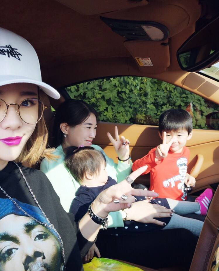 KJaniaga's tweet photo. No one will ever understand how hard it is to be a single mom with two kids https://t.co/WSpI8VuZyM