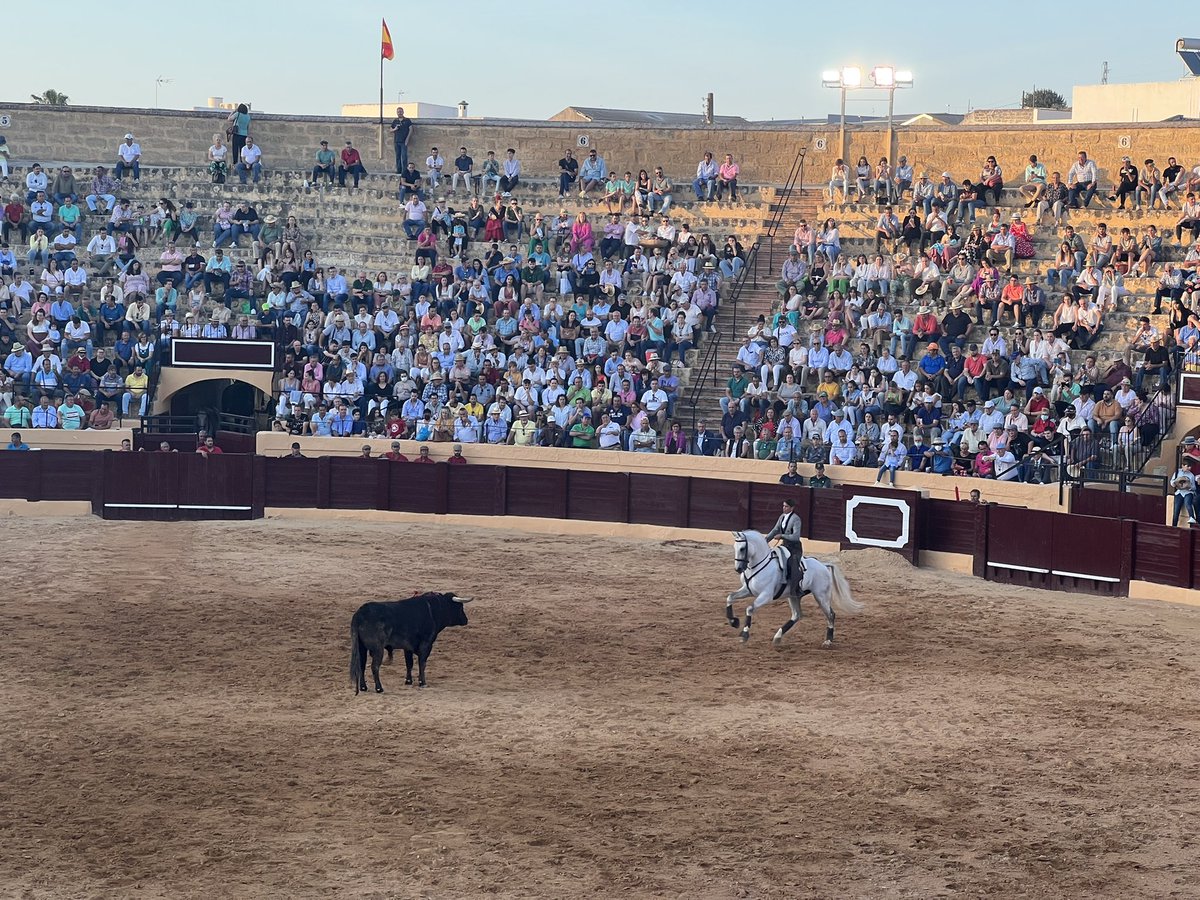 #FeriaOsuna22 Dos orejas para Lea Vicens en el quinto toro