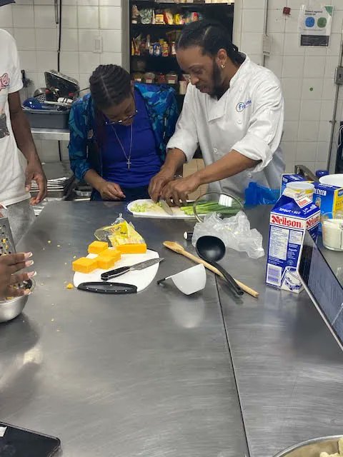 frontlinesto's tweet image. On Tuesday the youth from our WOMP (What's On My Plate) program discussed Social Anxiety Disorder and made cheesy macaroni. Every Tuesday we discuss different mental health topics and cook different meals.
#torontocook #torontochef #torontomentalhealth