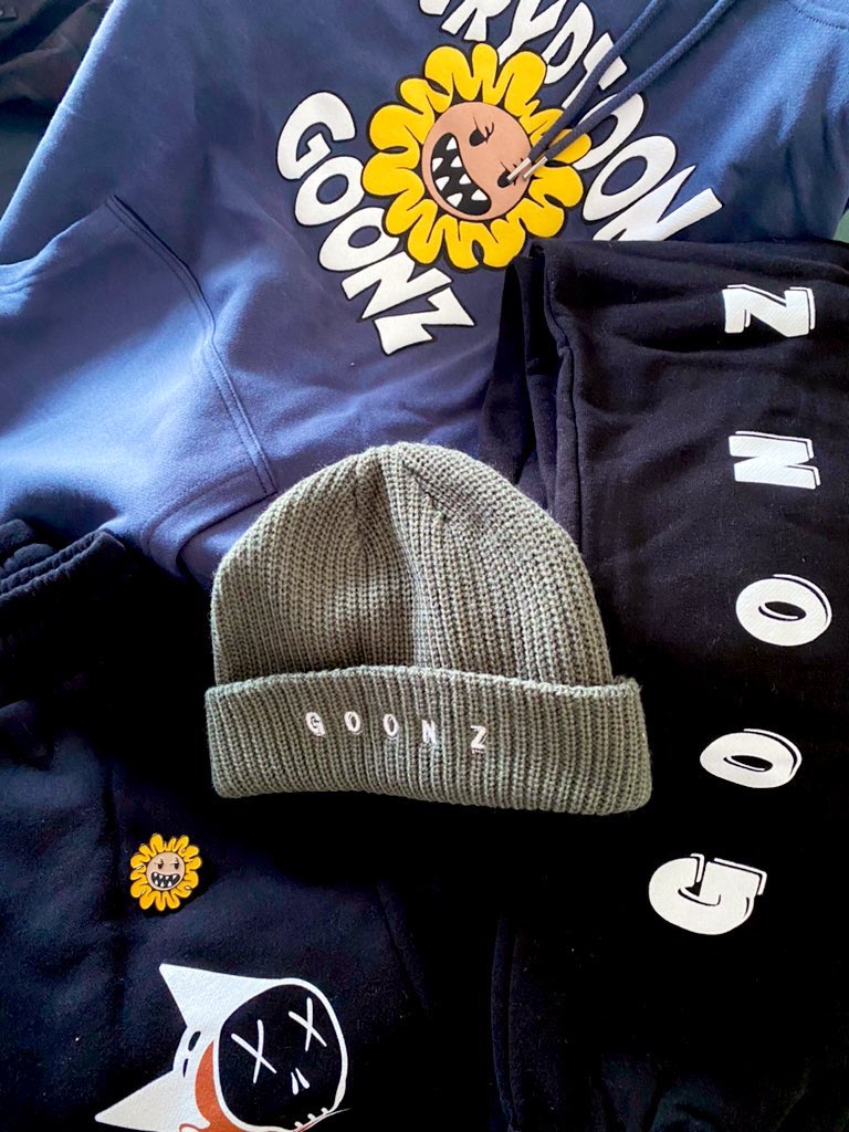 Zoomair10's tweet photo. @dgarkauskas @crypto_ape_1394 👺@Cryptoon_Goonz 

👺Under priced

👺Great community 

👺 fantastic team with a roadmap building for the future

👺none-dilutive V2 (Portal) coming May 26th

👺retail partnership and activation with @UrbanOutfitters at NFT NYC

👺drip for days (monthly clothing drops) https://t.co/3S8K8qWdrn