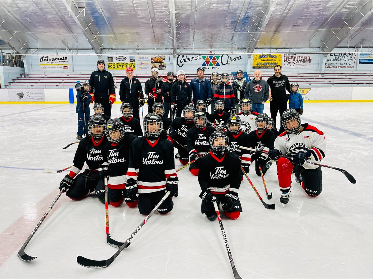 hfxhawks's tweet photo. Congratulations to the participants of our Get Ready for Hockey program! 

Thanks to: our graduating players, amazing coaches, parents and volunteers who came along to help over the last 10 weeks!

Thanks also to @ummahmasjid  @FutureHockeyLab @HockeyNS @Jumpstart @ClevesSFS https://t.co/JWQaFbzfhc