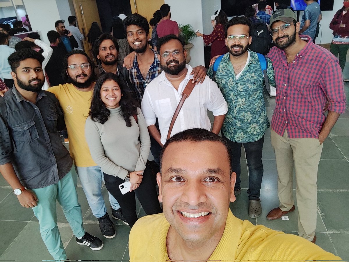 PriyeshVisual's tweet photo. @NamasteyNFT 
With FAM
@SivakumarThejus @articpoldraws @citizens_art @merishajohnson @bharata_art @D_Art2021 @5njana_ @sreerajps__ @agnimax @naseefgafoor https://t.co/i4UlIorW4N