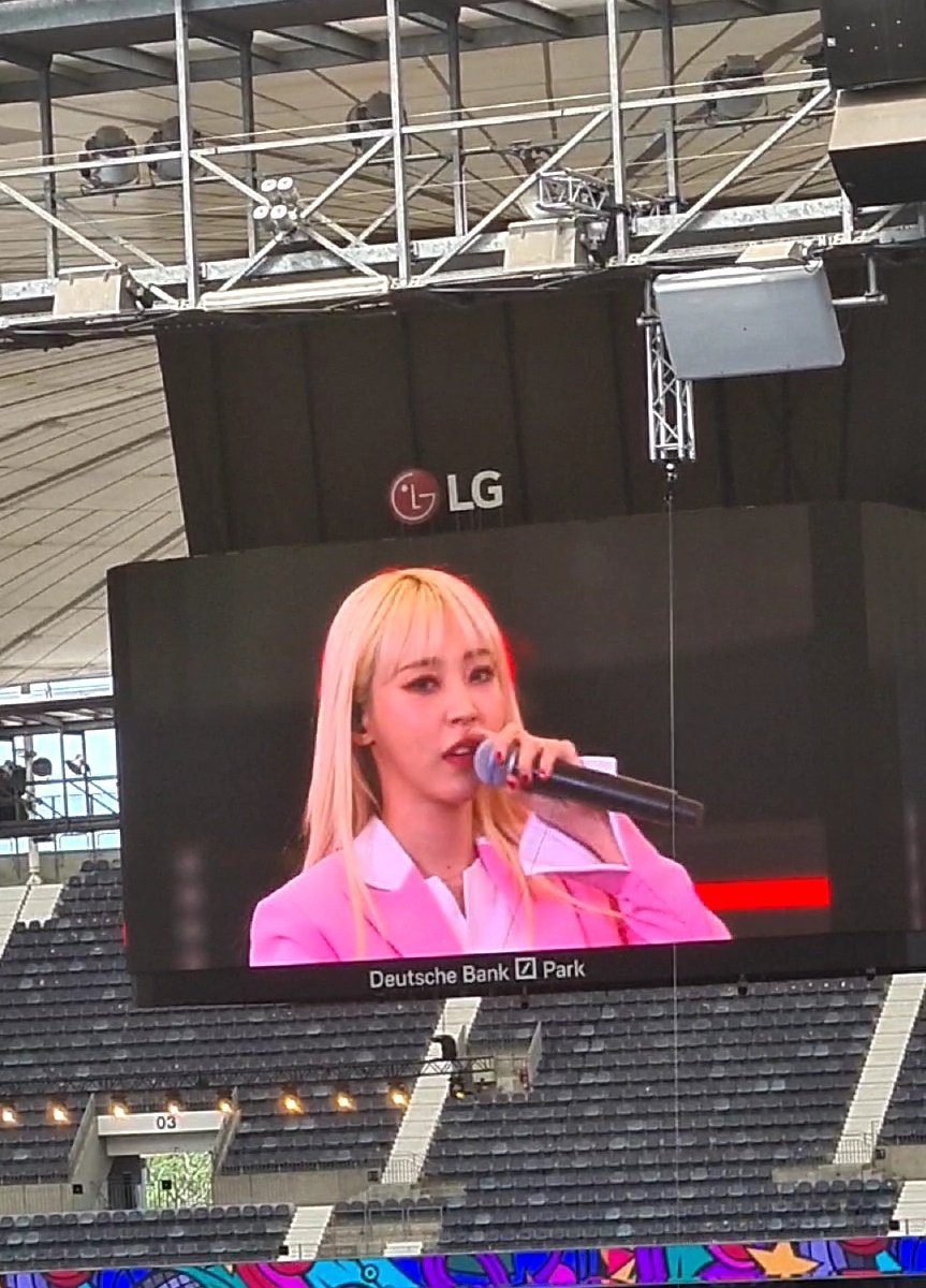 bee_eevee's tweet photo. #MOONBYUL 
#MAMAMOO 
#KPOPFLEX https://t.co/Fg9bU1HwxZ