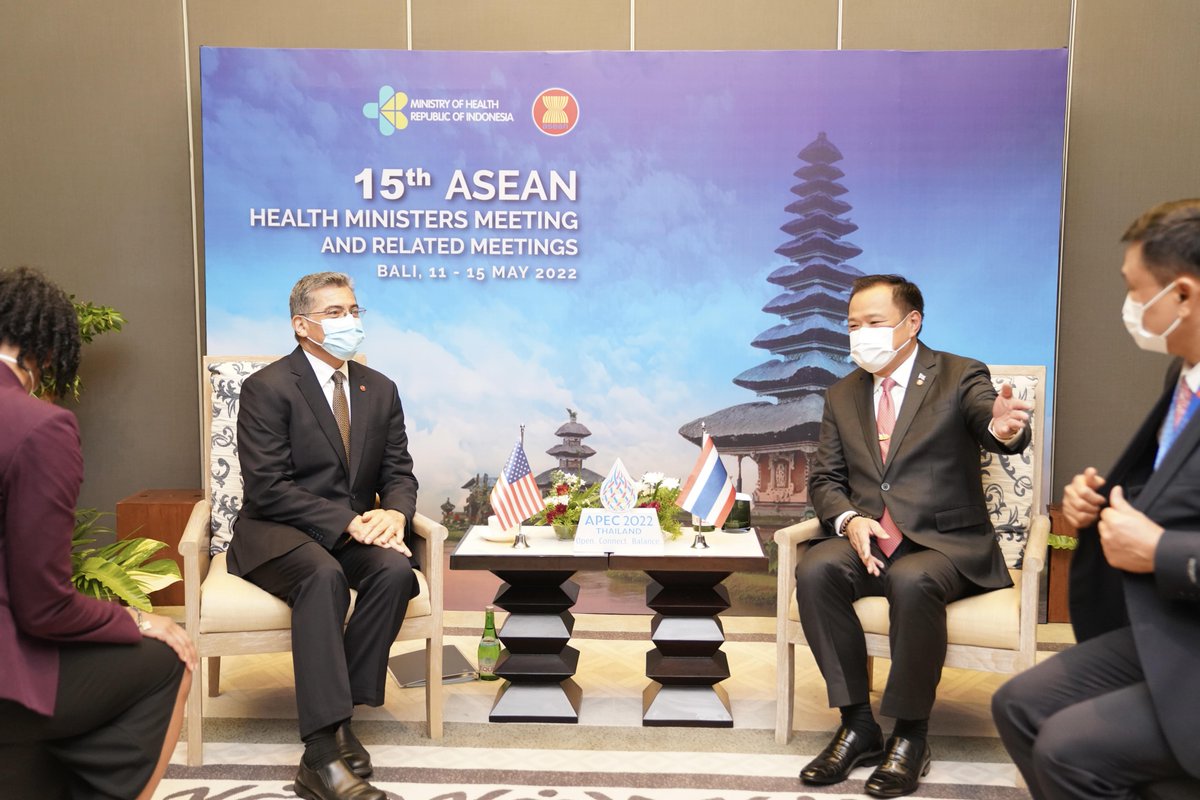 Secretary Becerra and Deputy Prime Minister Anutin Charnvirakul sitting together and talking.