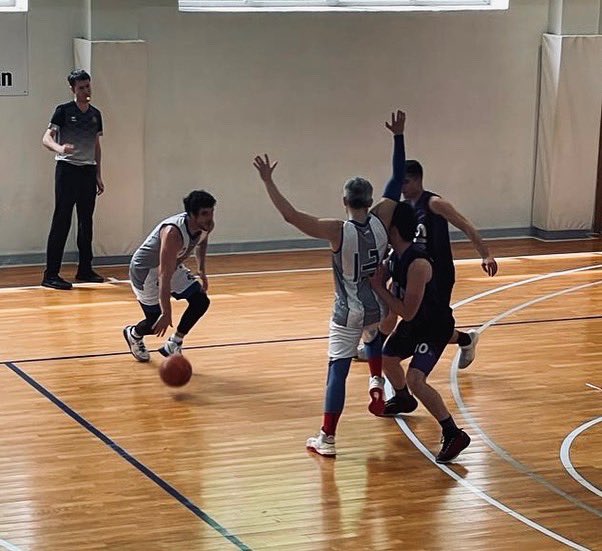 sagastiker's tweet photo. Domingos de ascenso. #AupaEaso https://t.co/QaIAhVP3v4