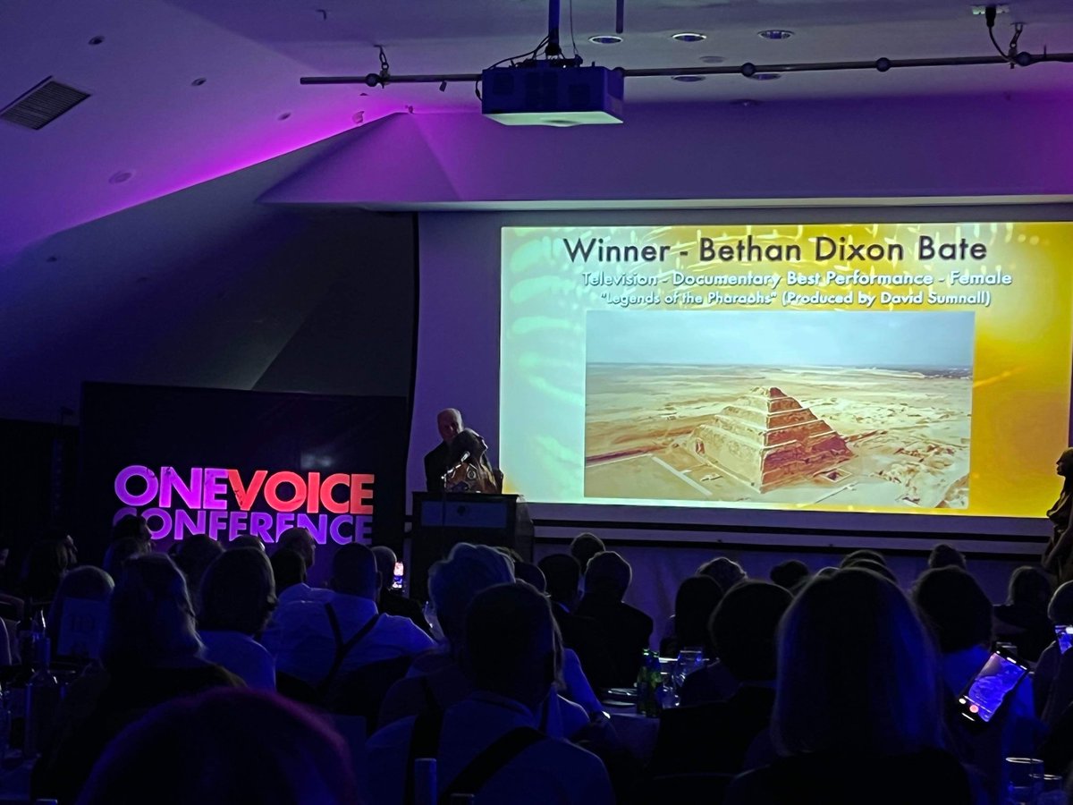 BethanVO's tweet photo. Chuffed to bits. Fab night. Got sloshed. Won an award. Thank you #OVA22 ⁦@OneVoiceConf⁩ ⁦@CodaVoice⁩ ⁦@middlechildtv⁩ ⁦@DamnGoodVoices⁩ for getting me here xx https://t.co/GGC0NMVHFi