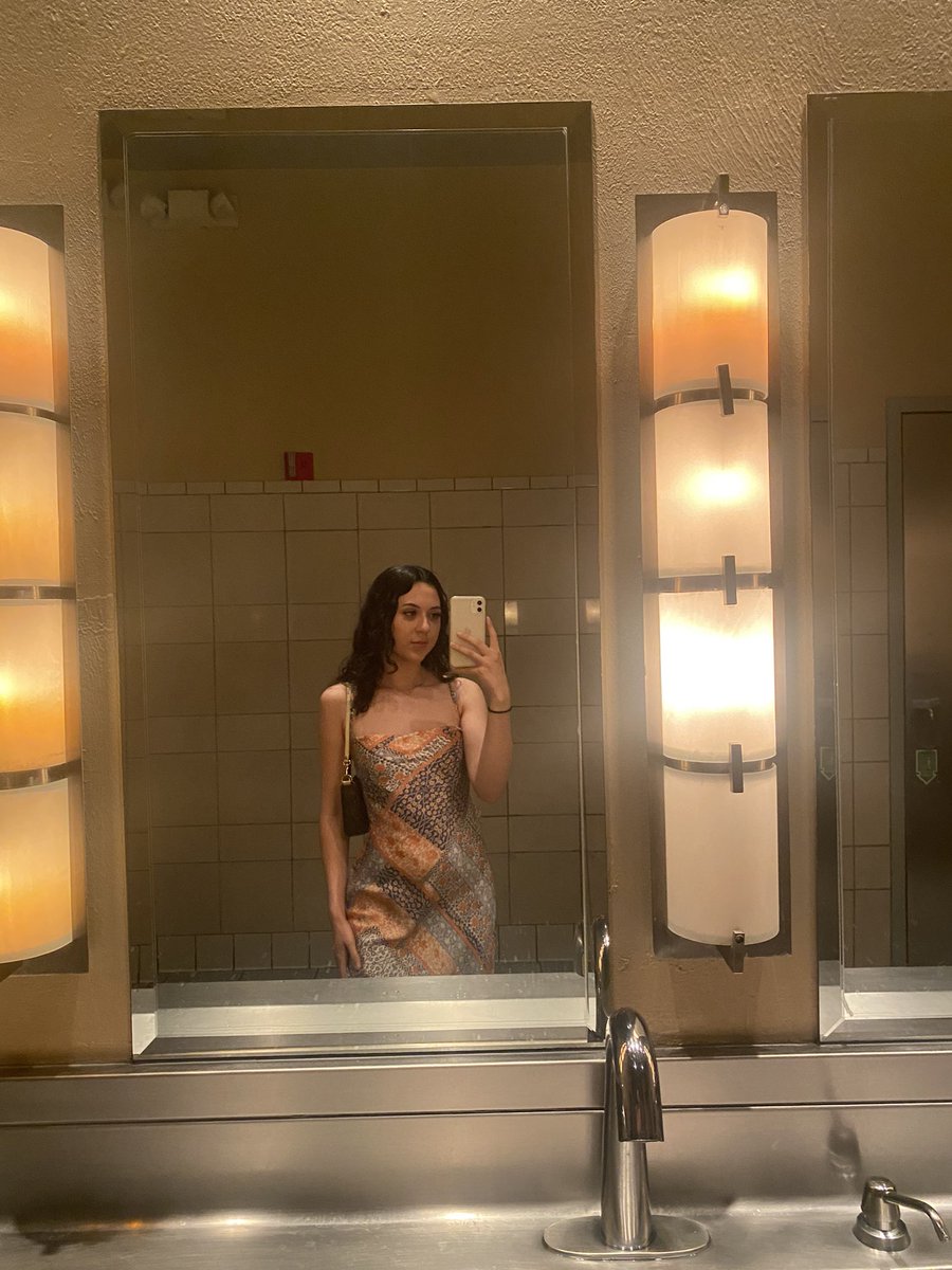 oemiillyy's tweet photo. ate a big ass bowl of penne pasta after these pics 🫶🏼 https://t.co/5NfoNClRy8