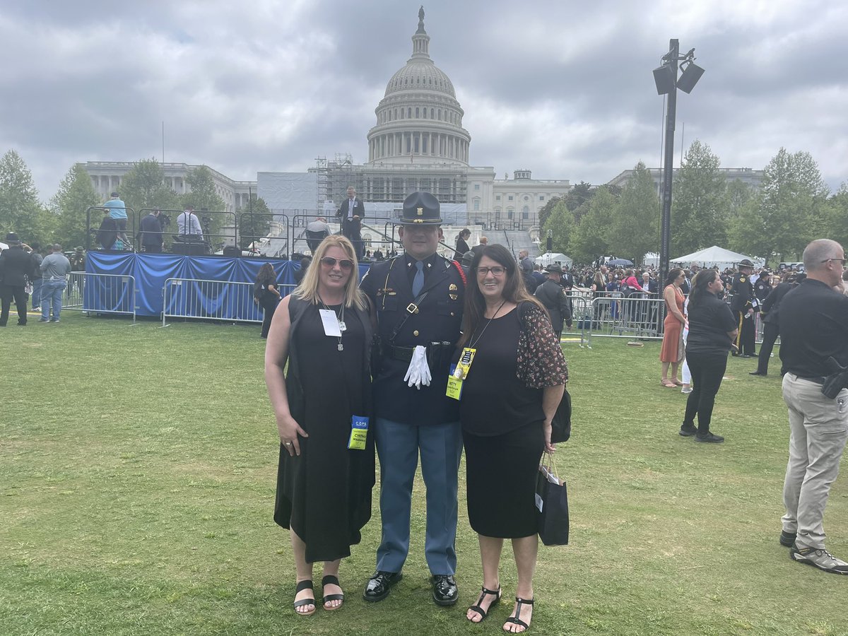 RafaelOnTV's tweet photo. Remembrance &amp; Respect as National Police Week is underway in nation’s capital. @indianacops raised money to assist Hoosier surviving families with their trips. @wrtv The not-for-profit group held their annual fundraiser last month @HorseshoeIndy in Shelbyville. https://t.co/xu6aow94fS