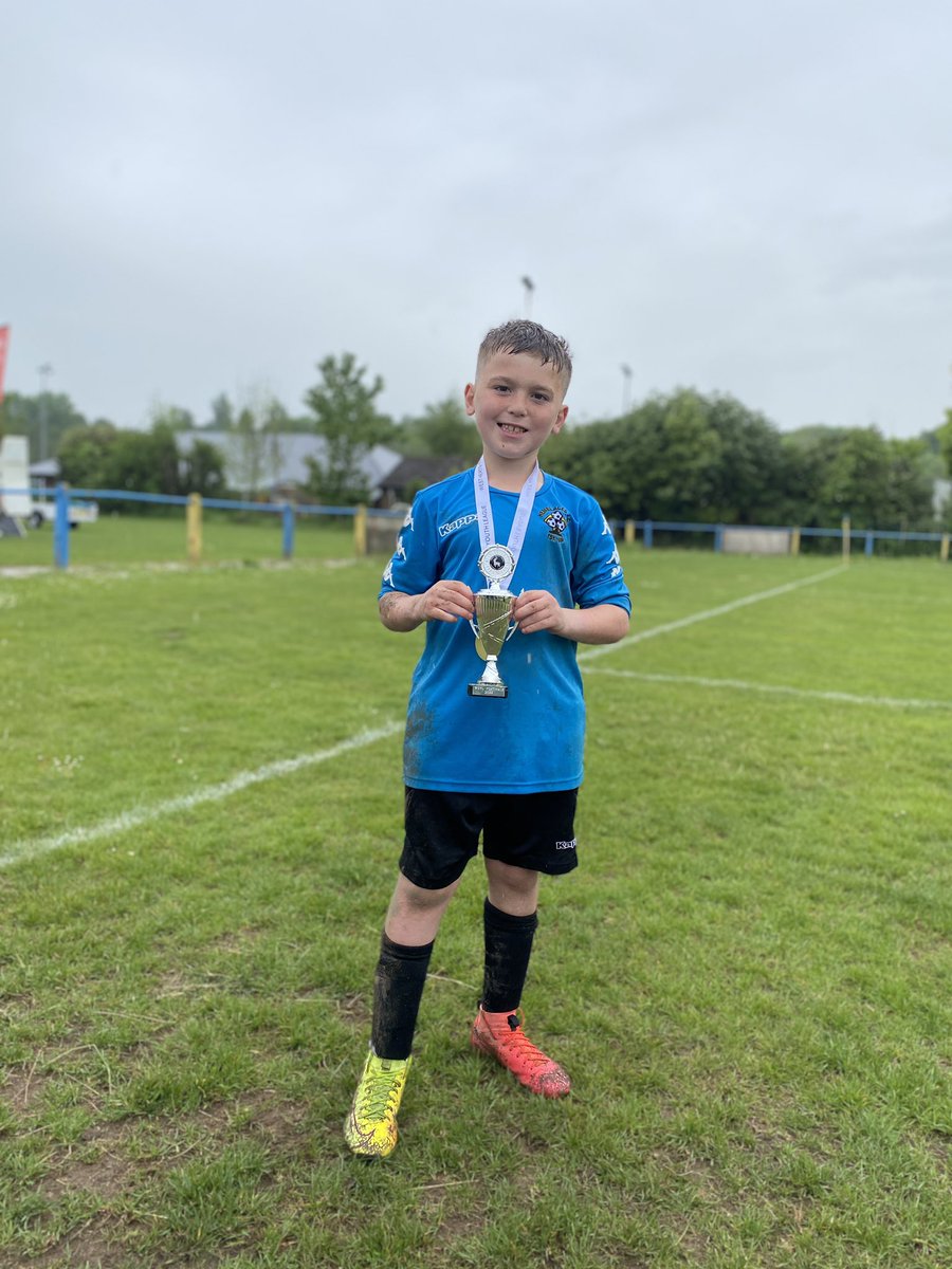 OTheyoungwall's tweet photo. Absolutely amazing day for our  #goalkeeper

 #hemelaces panthers u10s topped their league 12 straight victories and today #won the West Herts Youth final.

He pulled off some incredible #saves and everyone is so proud..

#grassrootsfootball #goalkeepers #football #welldone https://t.co/kcrCwRhheL