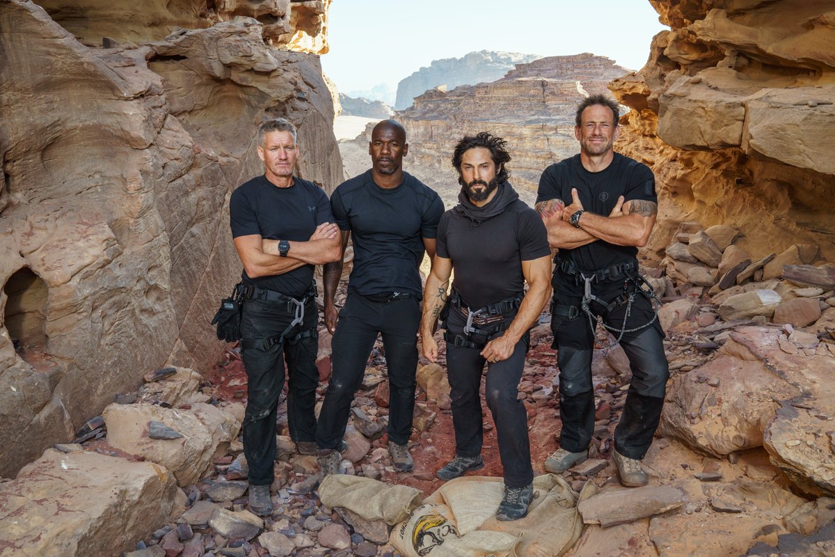 SAS_WDW's tweet photo. Less than an hour to go...
9pm @channel4 #saswhodareswins https://t.co/7wTZxHbKaj