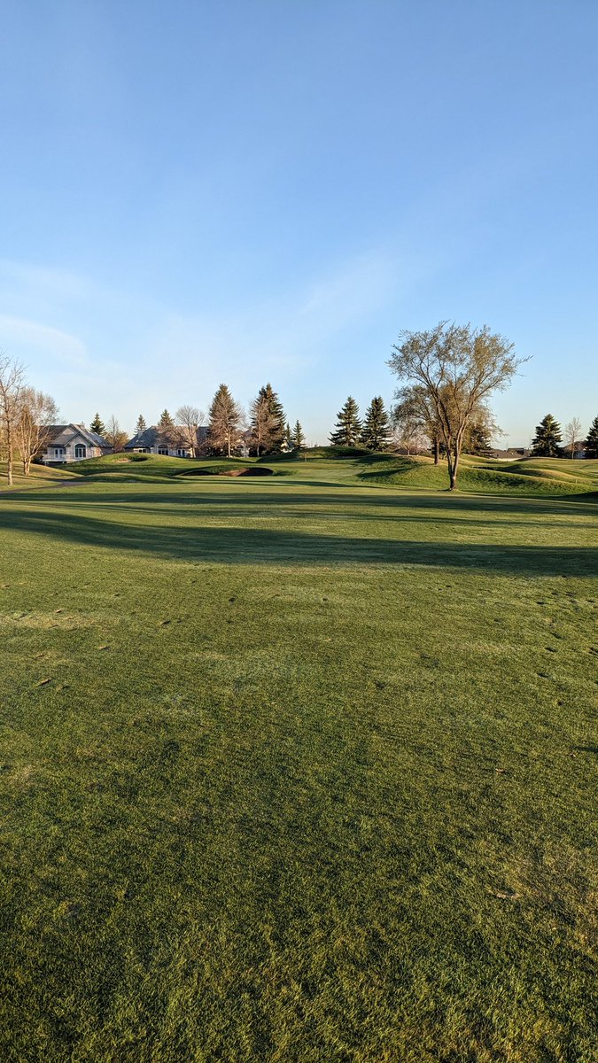 What a beautiful May morning! The course is greening up nicely after some rain and heat yesterday! <a href="/Coloniale_GC/">ColonialeGC</a>