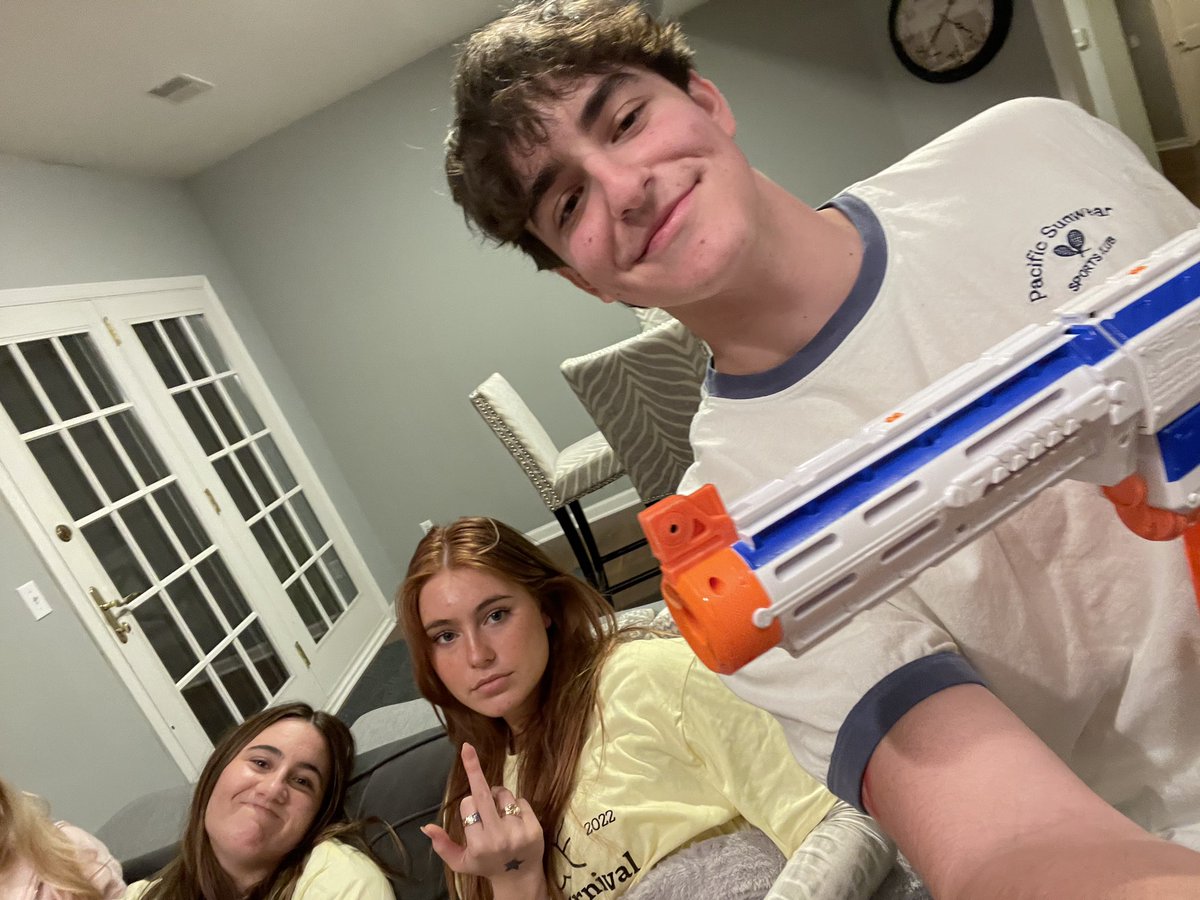 thehodie's tweet photo. Ethan kills Taylor Reynolds @ephsnerfwars22 https://t.co/NQemWT58ei