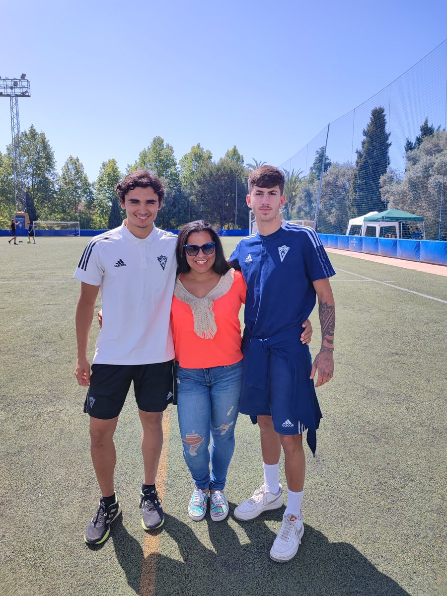 Sunnyph27's tweet photo. Muchas personas a las que tengo que agradecer por creer en mí y  siempre tener una palabra de motivación y apoyo incondicional para esta y todas las temporadas en la @CanteraMFC  gracias gracias  gracias @RocioNavas22 @Peplopezmoncayo @_Karlafitmom 
@salvamarbella Gustavo, Andrés https://t.co/8SInfKuv0F