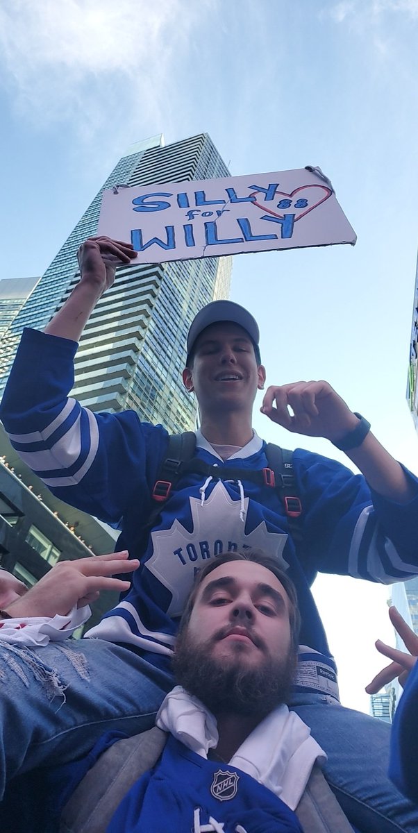 _sarahdox's tweet photo. These young lads we met last night were so nice & were part of the reason I had so much fun last night
If you know them give them a hug for me 💙
#TMLtalk #LeafsNation #LeafsForever #GoLeafsGo #MapleLeafsSquare #tailgateparty https://t.co/cyNafYTy5c