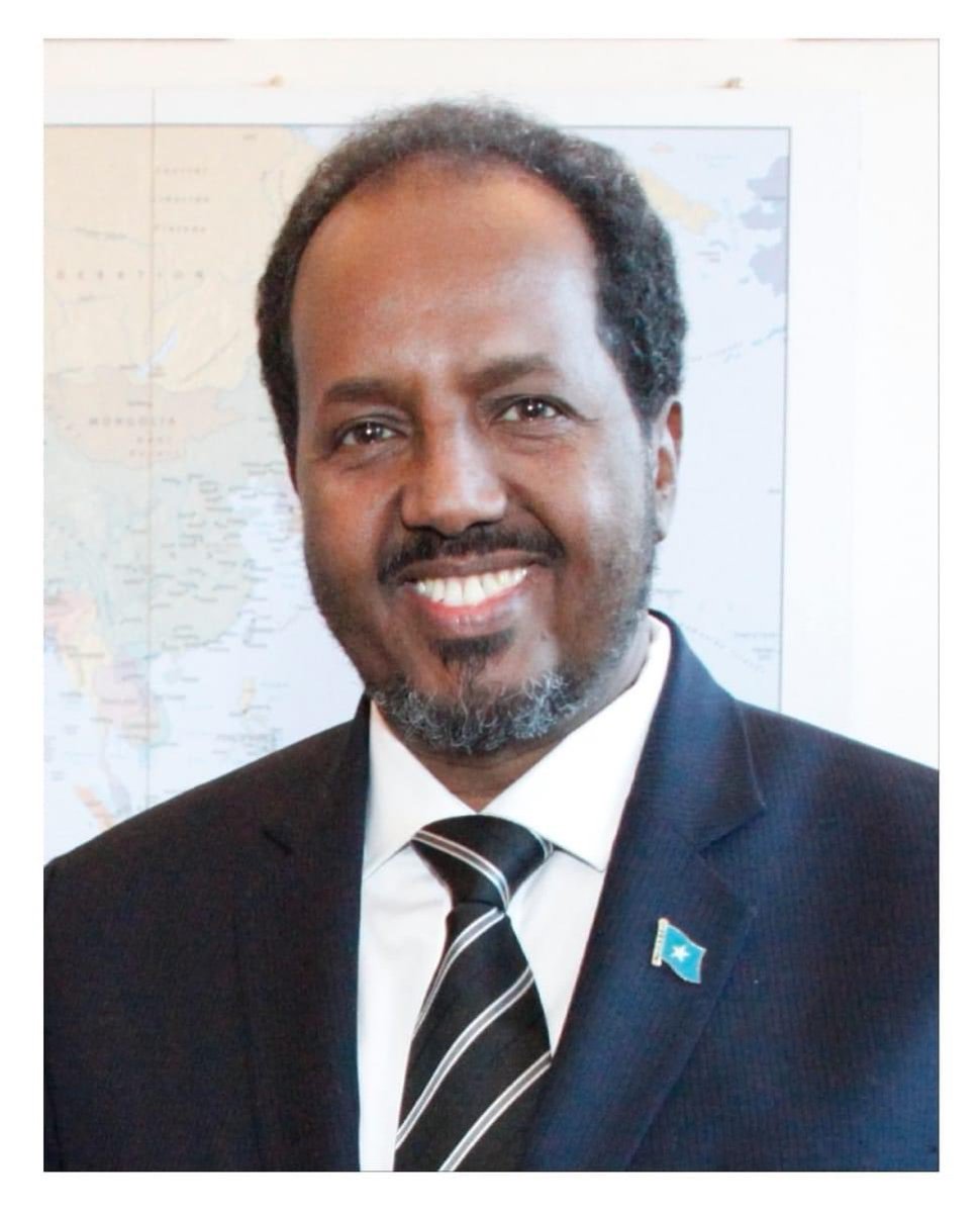 Abdi Dahir Osman (@honabdidahir) on Twitter photo Waxaan hambalyo iyo bogaadin iyo soo dhaweyn diiran u dirayaa Madaxweyne <a href="/HassanSMohamud/">Hassan Sheikh Mohamud</a>
Waxaan sidoo kale sii sagootinayaa Madaxweyne <a href="/M_Farmaajo/">Mohamed Farmaajo</a> Waxaan hambalyo iyo bogaadin iyo soo dhaweyn diiran u dirayaa Madaxweyne <a href="/HassanSMohamud/">Hassan Sheikh Mohamud</a>
Waxaan sidoo kale sii sagootinayaa Madaxweyne <a href="/M_Farmaajo/">Mohamed Farmaajo</a>