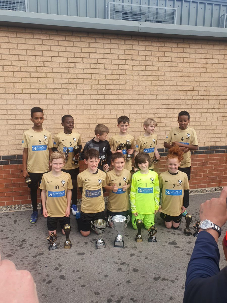 RobinHulbert's tweet photo. Well done to this special group that I have coached all season @FootballPerfor3 Had 💯 support from all the fantastic parents. The boys have worked extremely hard and  have kicked lumps out each other in training 😉😂 and come Match-day their  super team characters shine through https://t.co/lD4l41CX2S