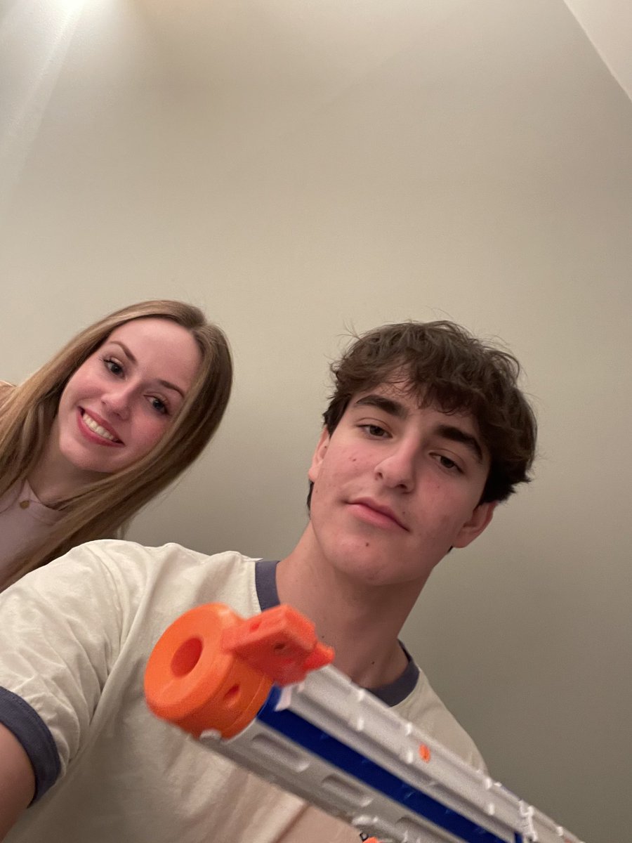thehodie's tweet photo. Ethan kills noelle Arnold @ephsnerfwars22 https://t.co/CZVTpSwBBr