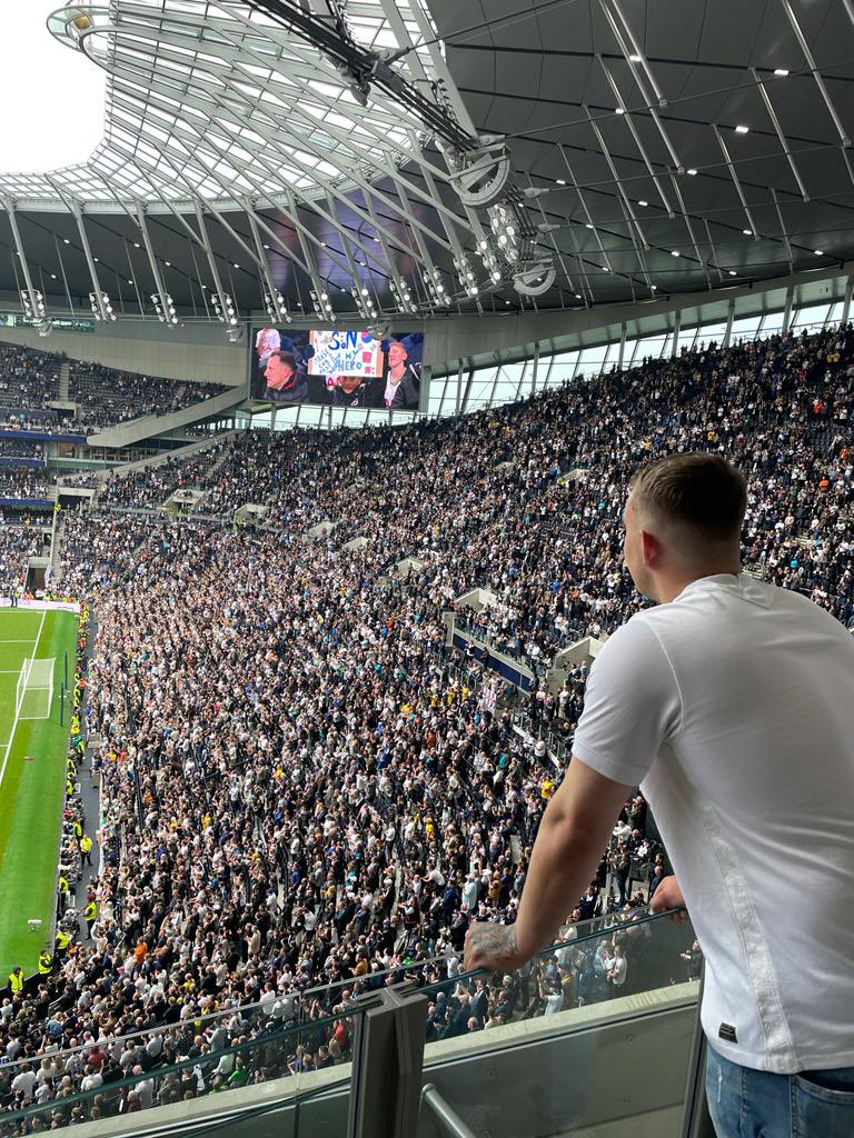 gary98320048's tweet photo. What a day @SpursOfficial https://t.co/Pm5PQi2HZO