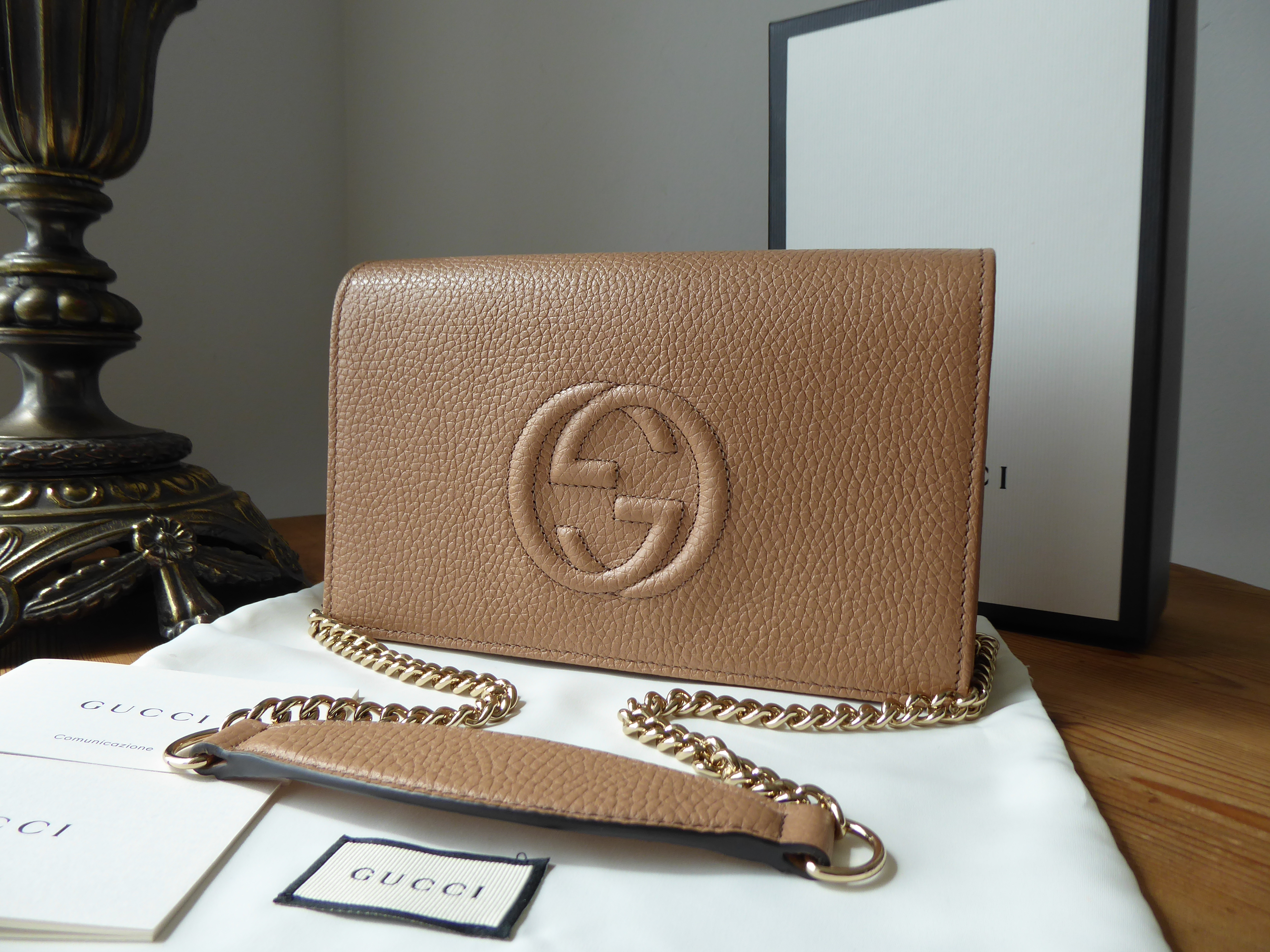 Nude gucci clutch sales