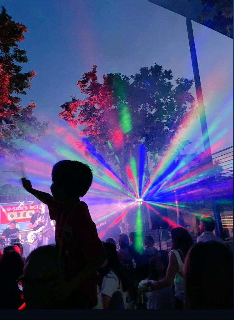 Brutal, espectacular!💥
Quin vespre més meravellós! Notar l'estima que ens heu transmès des de dalt de l'escenari, no té preu! I a més per una causa solidària, <a href="/fundacioproide/">Fundació PROIDE</a> 

@convivencieslasalle  <a href="/sallebonanova/">Alberto Barrachina</a> 
❤❤