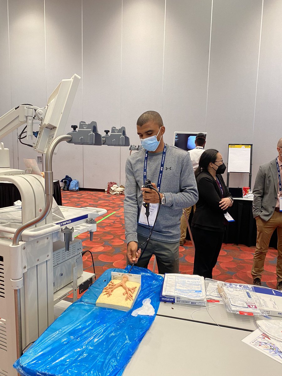 mahmoudslooma's tweet photo. It was a wonderful experience at the resident boot camp! Learned so much. Big thanks to all incredible faculties and fellows from all over the country. #ATS2022 #RBC https://t.co/BWRtJ5kCWJ
