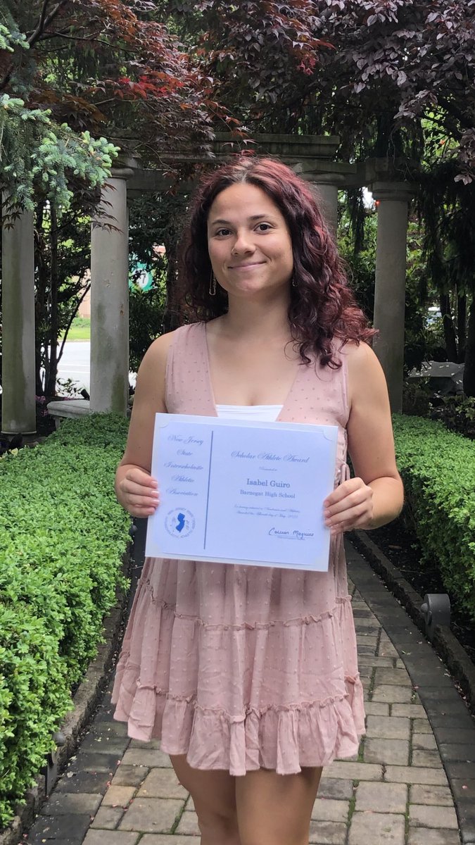 MommaBearG3's tweet photo. ✨2022 NJSIAA Scholar Athlete Award ~ Congratulations, Isabel! I’m so proud of you ✨@izzyguiro @bengalpride67 @BarnegatGLax @CoachNicolini @CoachTaglavia @Coach_Blasi @AFCofBarnegat @RowanWLax https://t.co/FxFhRnNDSs