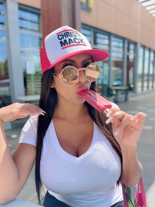 TW Pornstars Jenna Wicked. Pictures and videos from Twitter. Page 5
