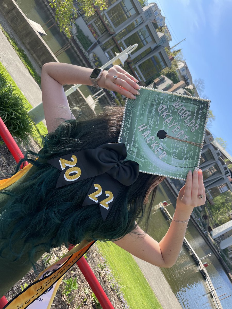 1eea10u's tweet photo. I finally got my bachelors degree 🥳
Can’t wait to start working full-time as a Cyber Threat Intel Analyst later this month 👩🏻‍💻 https://t.co/7eDslEmuMj