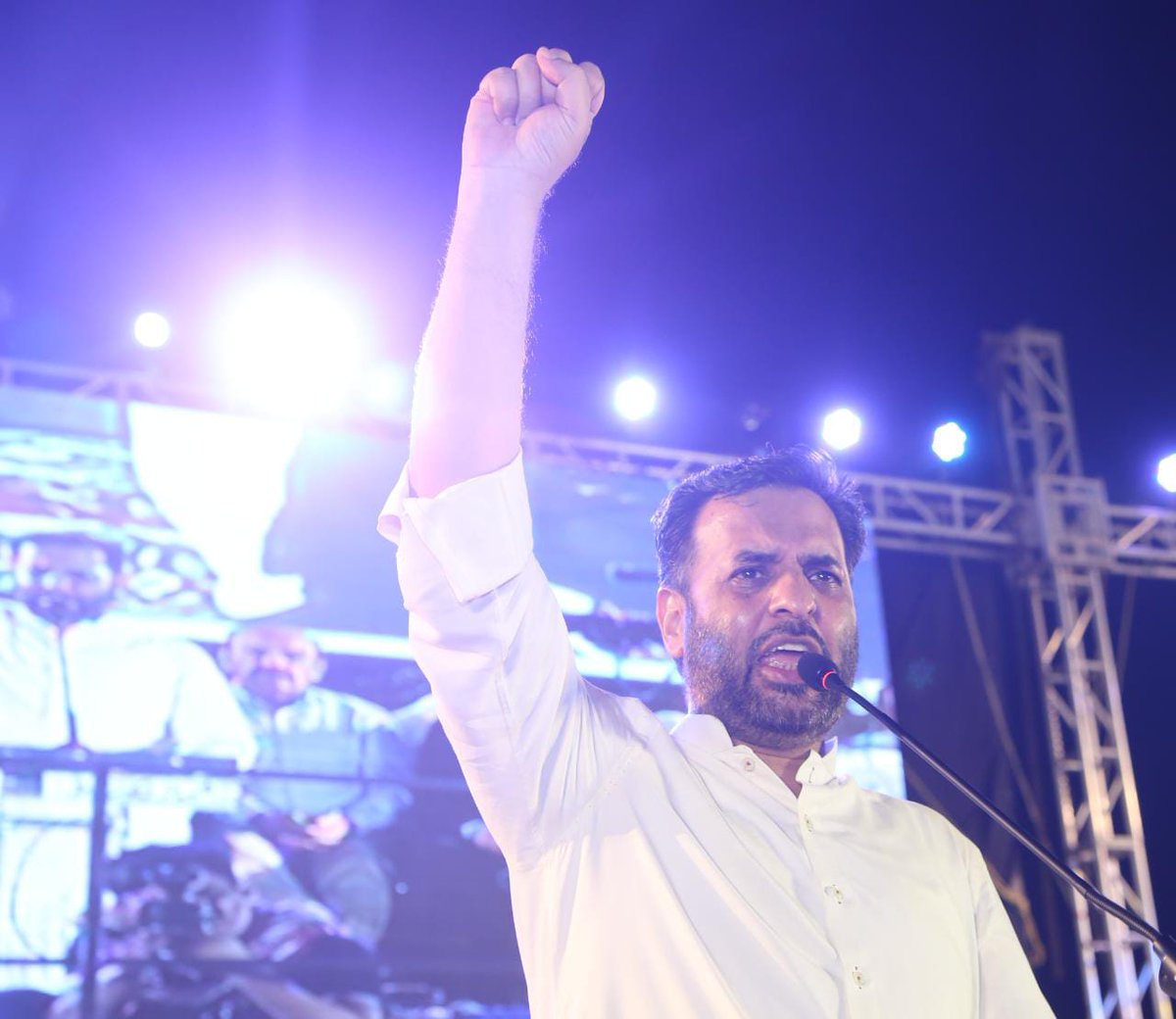 MQMPUpdates's tweet photo. سید مصطفی کمال کی آواز پر باغ جناح میں کراچی کی خواتین کا ٹھاٹے مارتا سمندر پہنچ گیا, سید مصطفی کمال کا خواتین سے پرجوش خطاب- (15.05.22)
@KamalPSP
#PSPWomenJalsa #PSP #Mustafakamal #Karachi #Pakistan #PSPJalsa #PSPKarachiJalsa https://t.co/bxBi903mdY