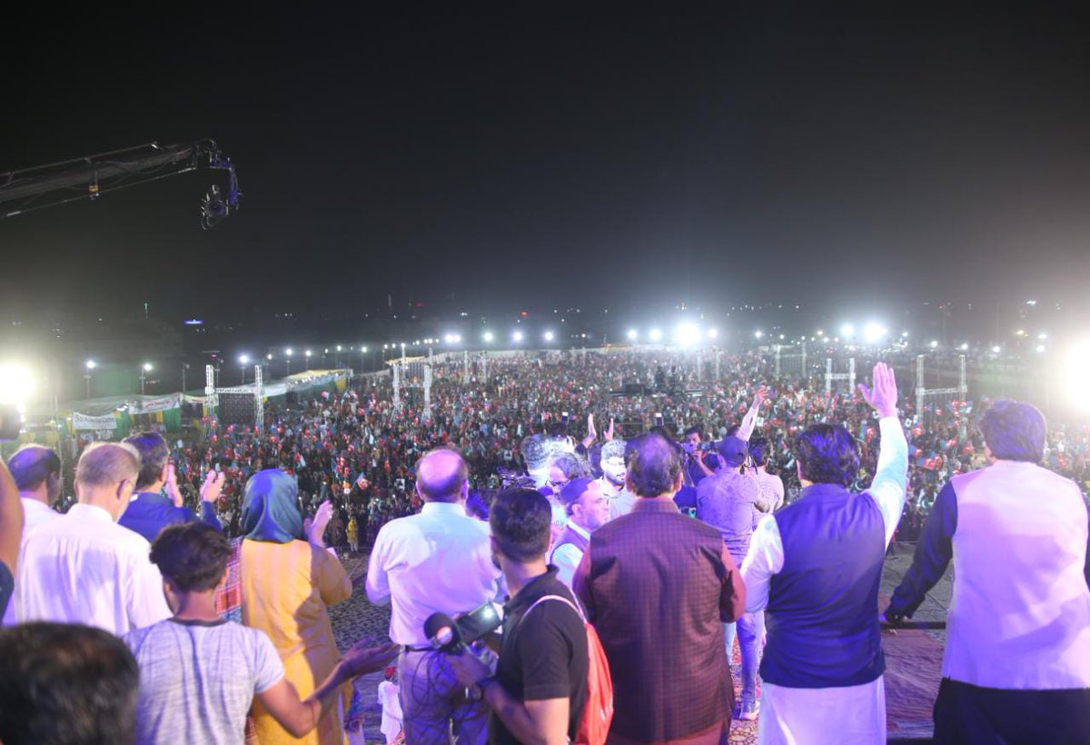 MQMPUpdates's tweet photo. سید مصطفی کمال کی آواز پر باغ جناح میں کراچی کی خواتین کا ٹھاٹے مارتا سمندر پہنچ گیا, سید مصطفی کمال کا خواتین سے پرجوش خطاب- (15.05.22)
@KamalPSP
#PSPWomenJalsa #PSP #Mustafakamal #Karachi #Pakistan #PSPJalsa #PSPKarachiJalsa https://t.co/bxBi903mdY
