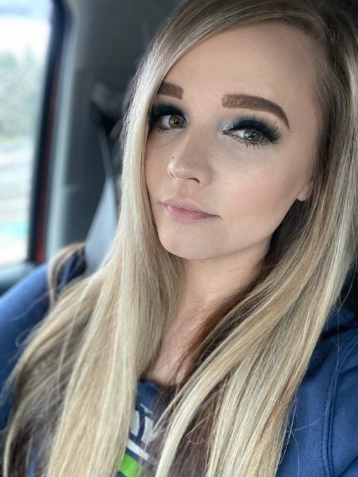 💚💙 ready for football! https://t.co/0Jm2SOVRsZ<a href="/tag/gohawks"class="tags"><span>#gohawks</span></a>