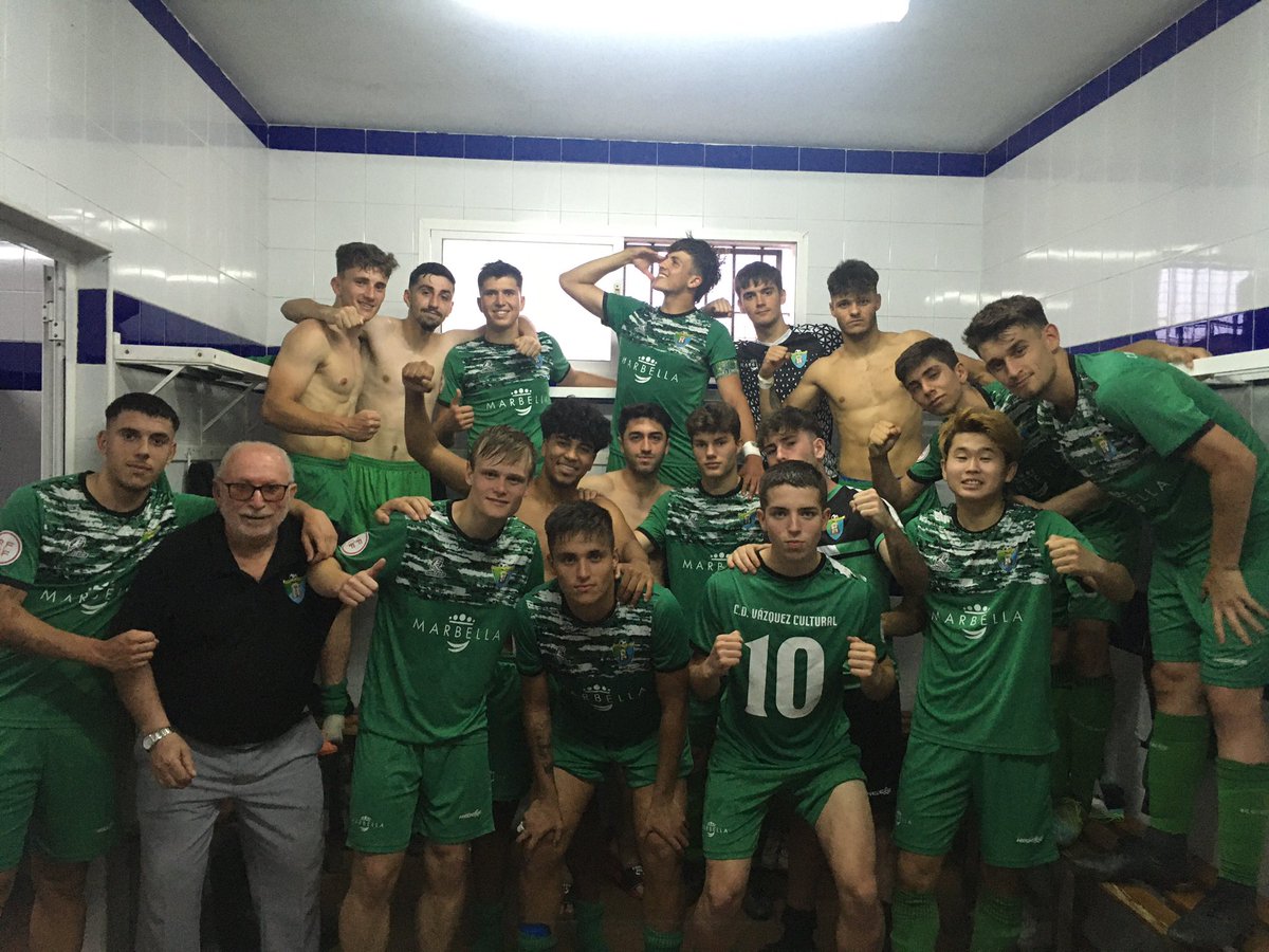 romubarpe's tweet photo. CASTILLEJA 0-1 VAZQUEZ

Este equipo sigue creyendo y casi nos aseguramos un noveno puesto el el año mas dificil de Division de Honor.
💣💣CREER ES PODER💣💣 https://t.co/XrjFWKPEgG
