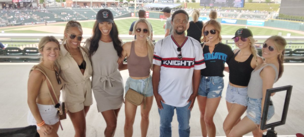 RiskyBusinessLM's tweet photo. Enjoying a great day at the @KnightsBaseball game with some of @thehoneybees from the @hornets!! #FunKnights #AllFly https://t.co/gXotCiiLoU