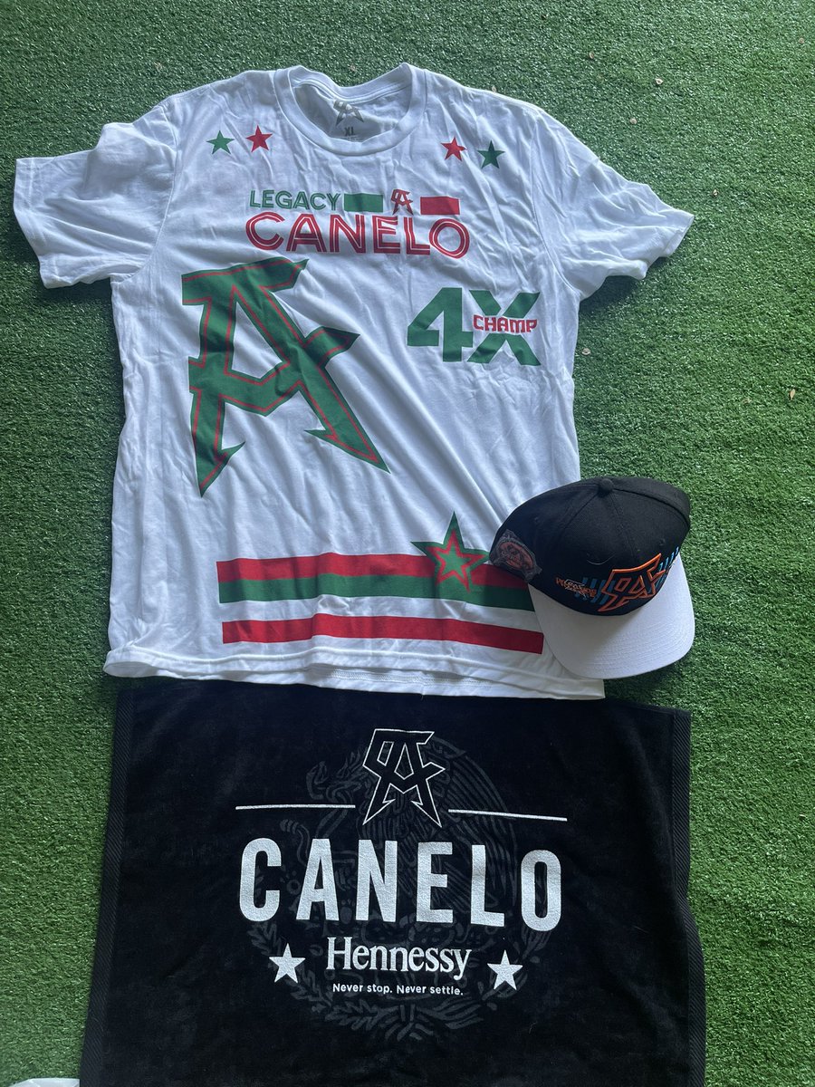 fighthubyahir's tweet photo. GIVEAWAY 🎁 

🥊 Following last Saturday  #CaneloBivol bout I have 1 official t-shirt to giveaway 1 official Canelo hat &amp; a #Canelo towel

Just drop me a follow &amp; @FightHubTV &amp; retweet this post and I will chose the winner at the start of this week.

Good luck all! 🤞 https://t.co/LMyEIq3RyX
