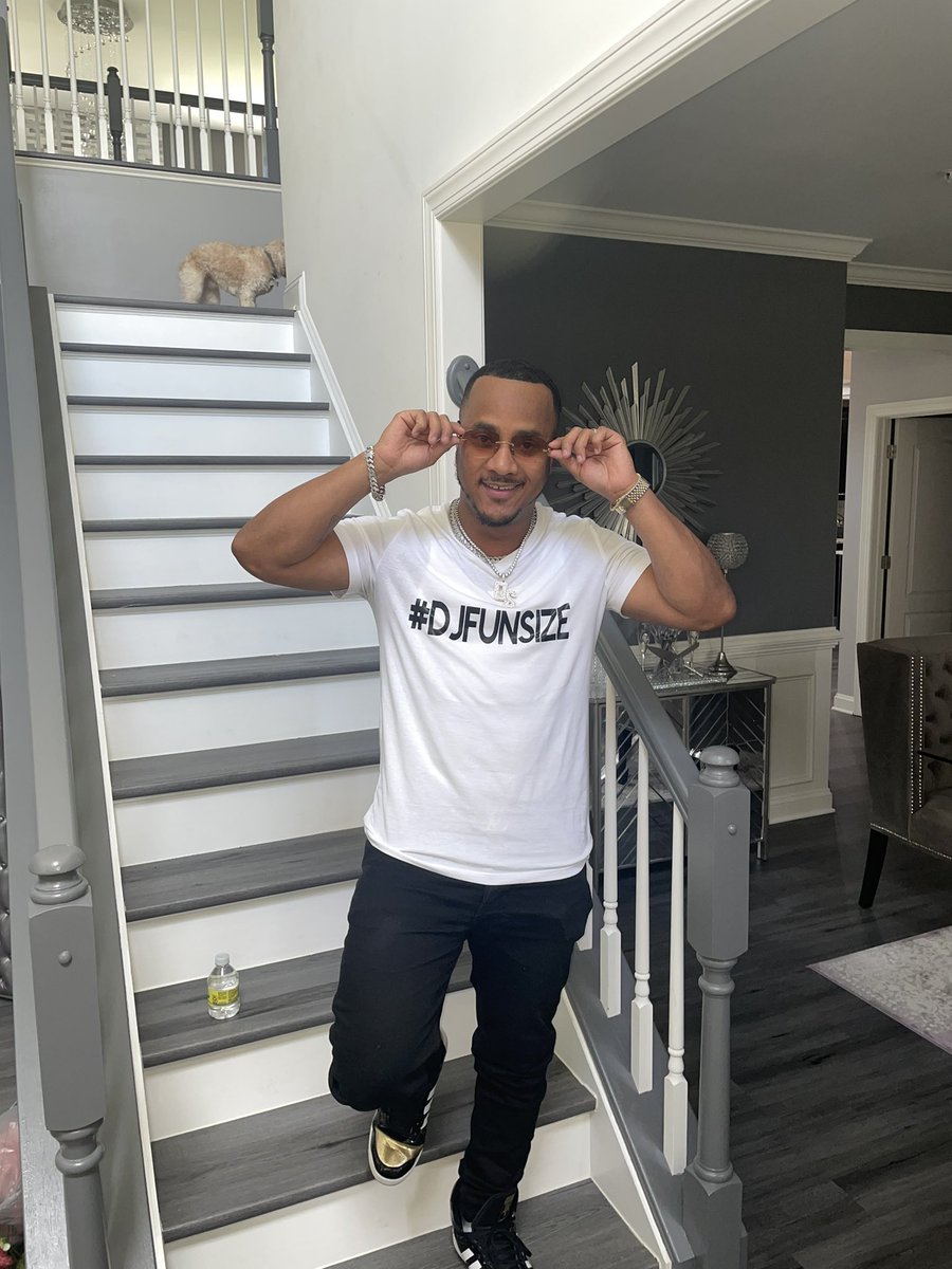 DJQUICKSILVA's tweet photo. When THEY make fun of you,Get the last laugh by Capitalizing 💰 of THEM😂😂
Tune in 📺 Every Saturday 9pm #LAMDC on @owntv
📍Get your autographed #DjFunSize T-shirt signed by #QuickSilva 😎
#LAMDC #LoveAndMarriageDC #Own #QuickSilva #FunTimeMoms #GuessSheNeverHadFun 😜 https://t.co/tzuQknuJRm
