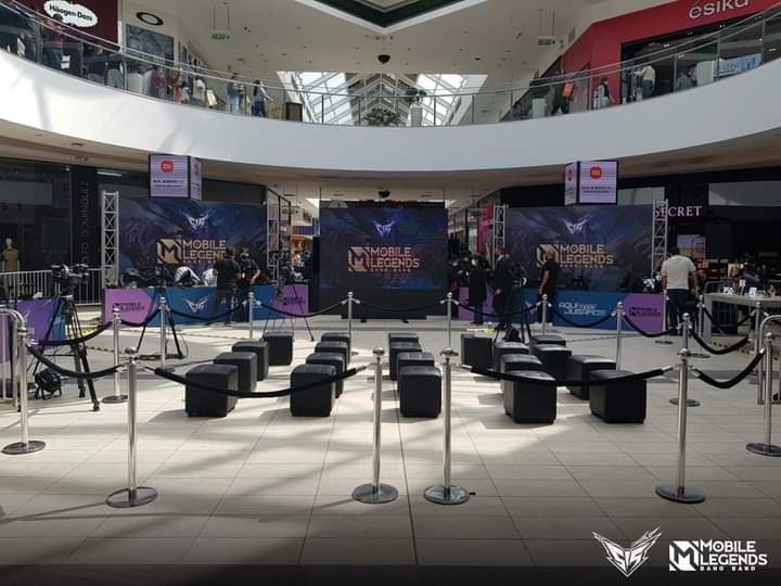 mlbblatam's tweet photo. ¡Veamos lo que está pasando en el evento 515! 🤩
¡Estamos listos para el show!
¡¡¡Ven y disfruta de la fiesta!!! 🥳
#AquíTodosJugamos #MLBB #MLBBLatam #MLBB515 #challengerparty https://t.co/twES9rSEEW