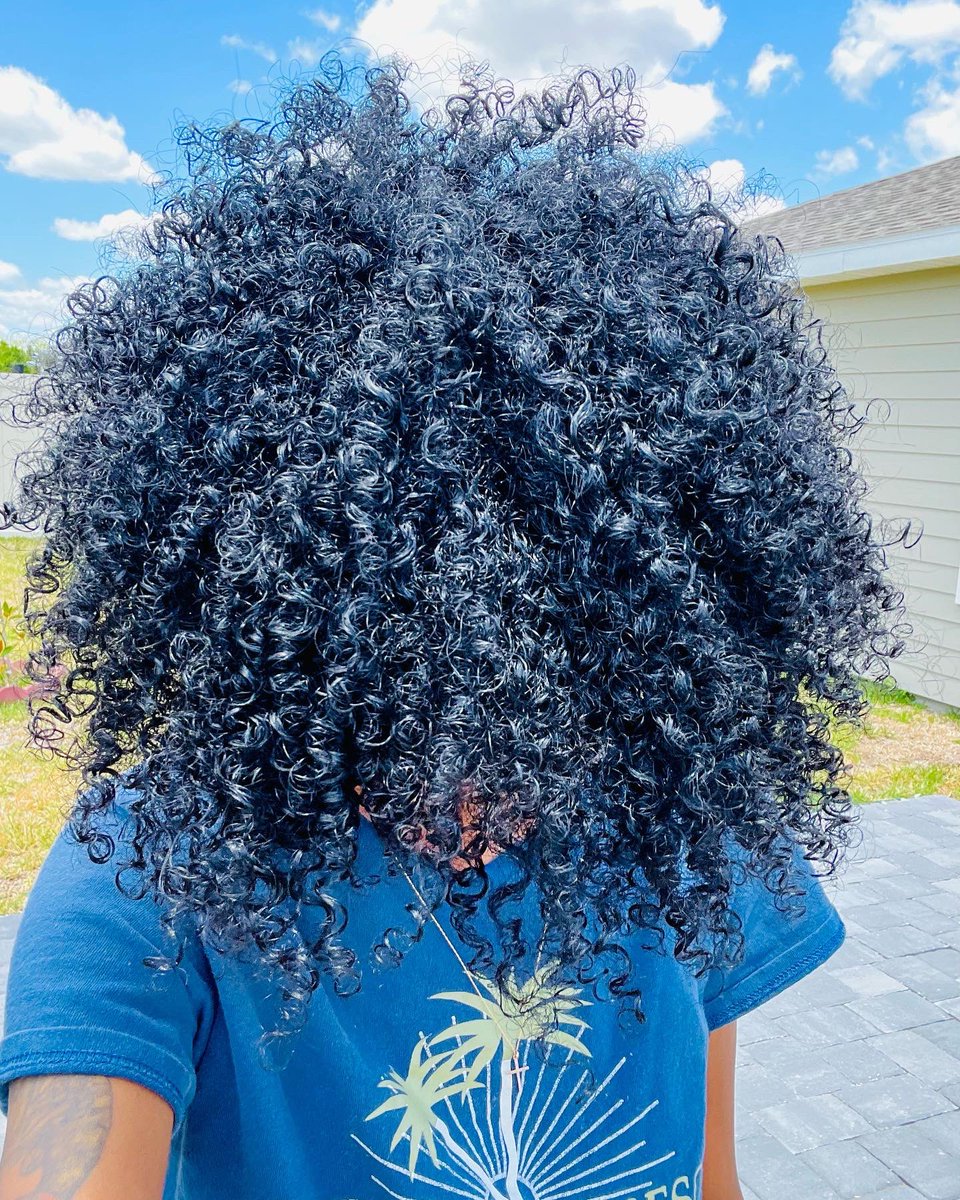 TamiWinkle_'s tweet photo. Let’s get CURLS!😍🔥 https://t.co/0M0dwpGW6I #BLACKHAIRBANGTAN #BLACKHAIR #curlyhair #curls #Dimple #ginger #SOHANDSOME #hair https://t.co/AP4K2ERsiO