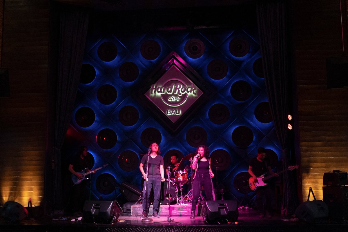 NdeSendry's tweet photo. https://t.co/s3UnVj6zWq
Thank You 
🤜🏻 @hardrockbali 🤛🏻
#hardrockcafebali #hardrockcafè #hardrockbali #kutabalibeach #kutabaliindonesia #kutarockcity #bandrockindonesia https://t.co/gZfz31qbXI